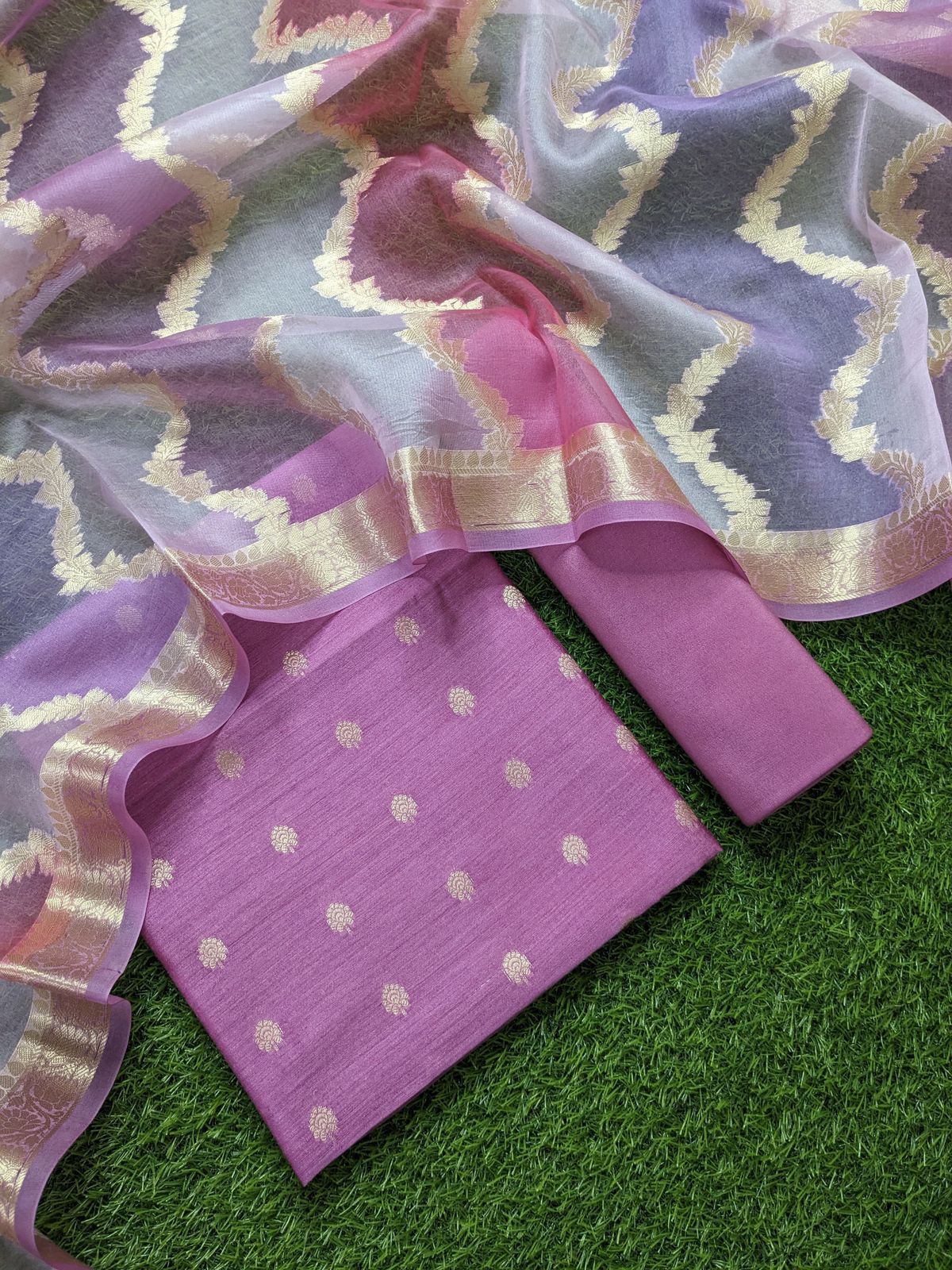 Pure Munga Silk Kadwa Butti Suit with Handwoven Zari Kora Silk Dupatta